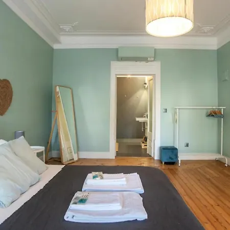 Peaceful 2bedrooms W Patio In * Lisboa